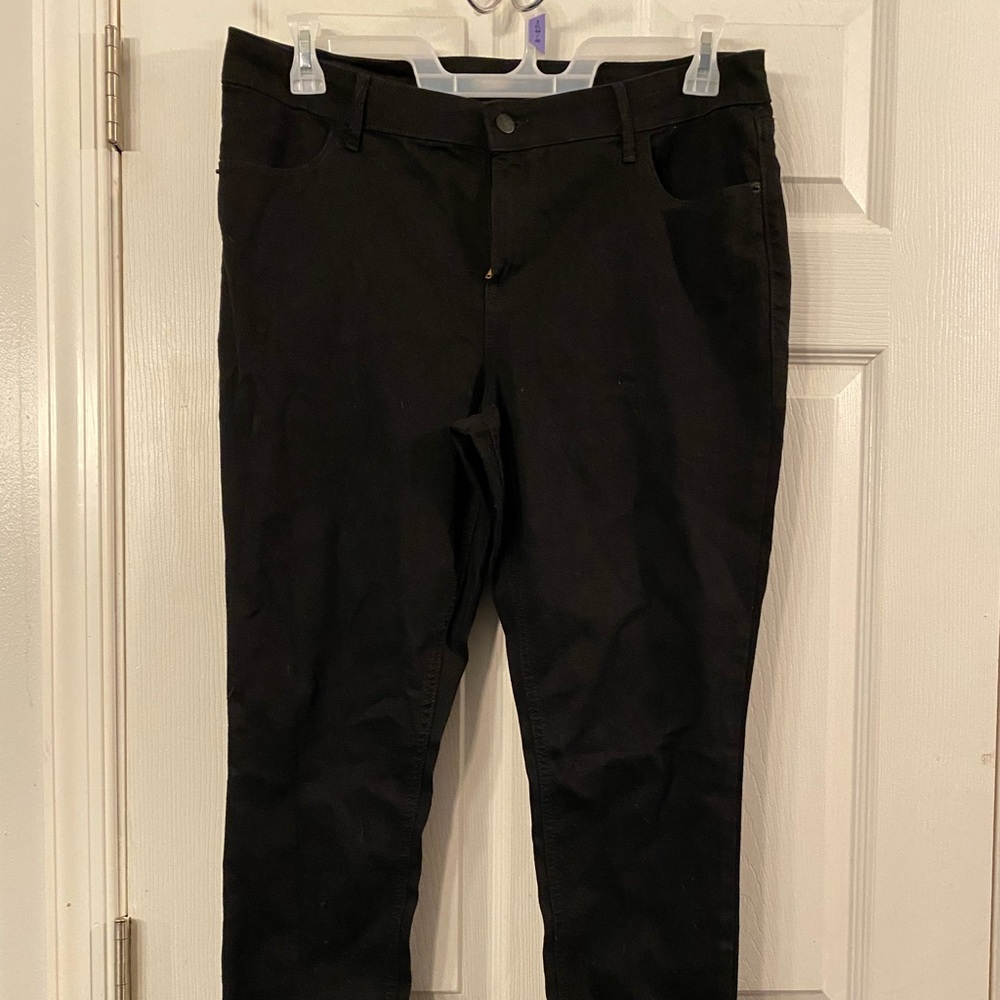 Women’s black pants